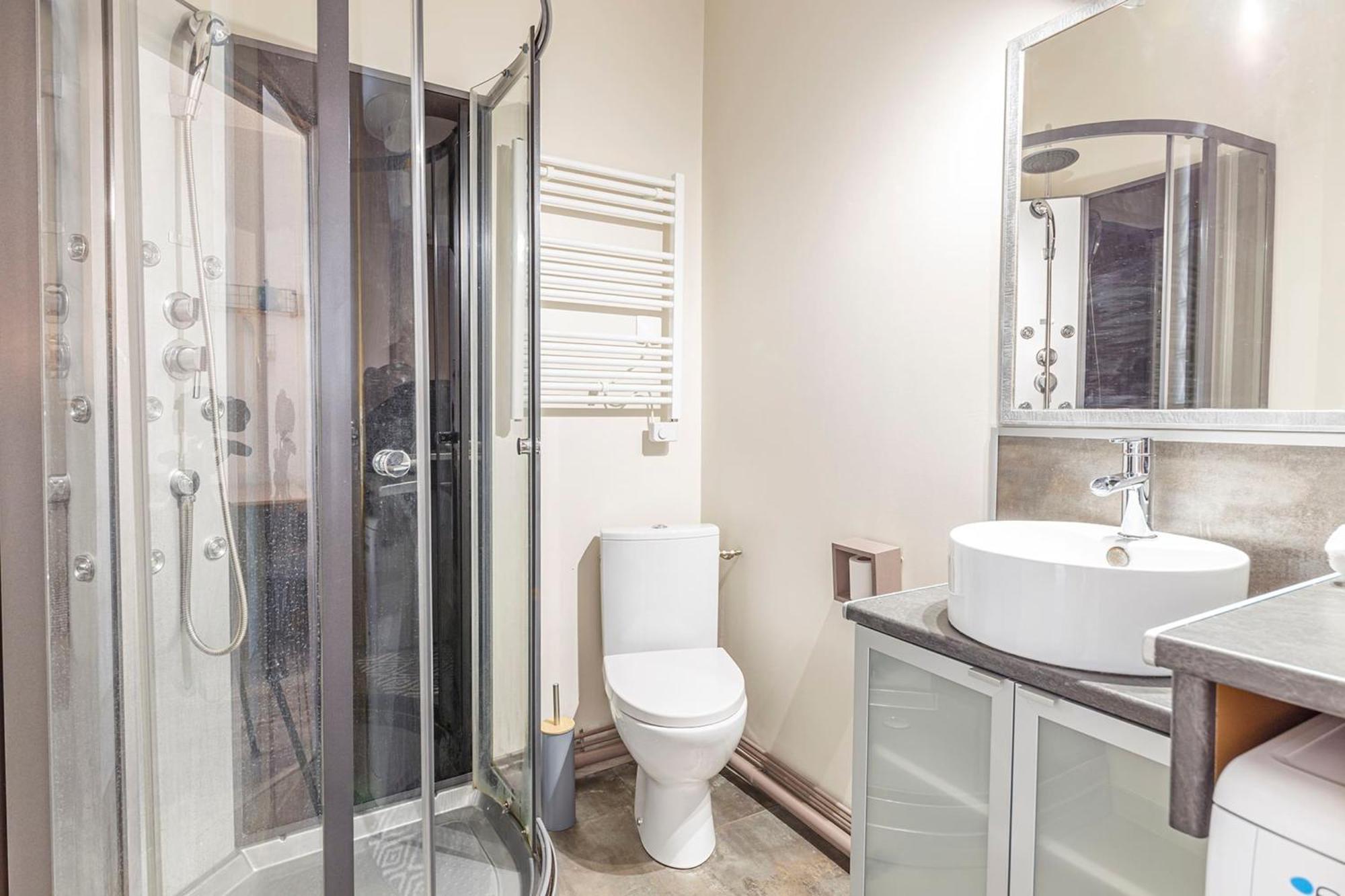 Le Garnier - Studio Au Coeur De La Doutre Apartment Angers Luaran gambar